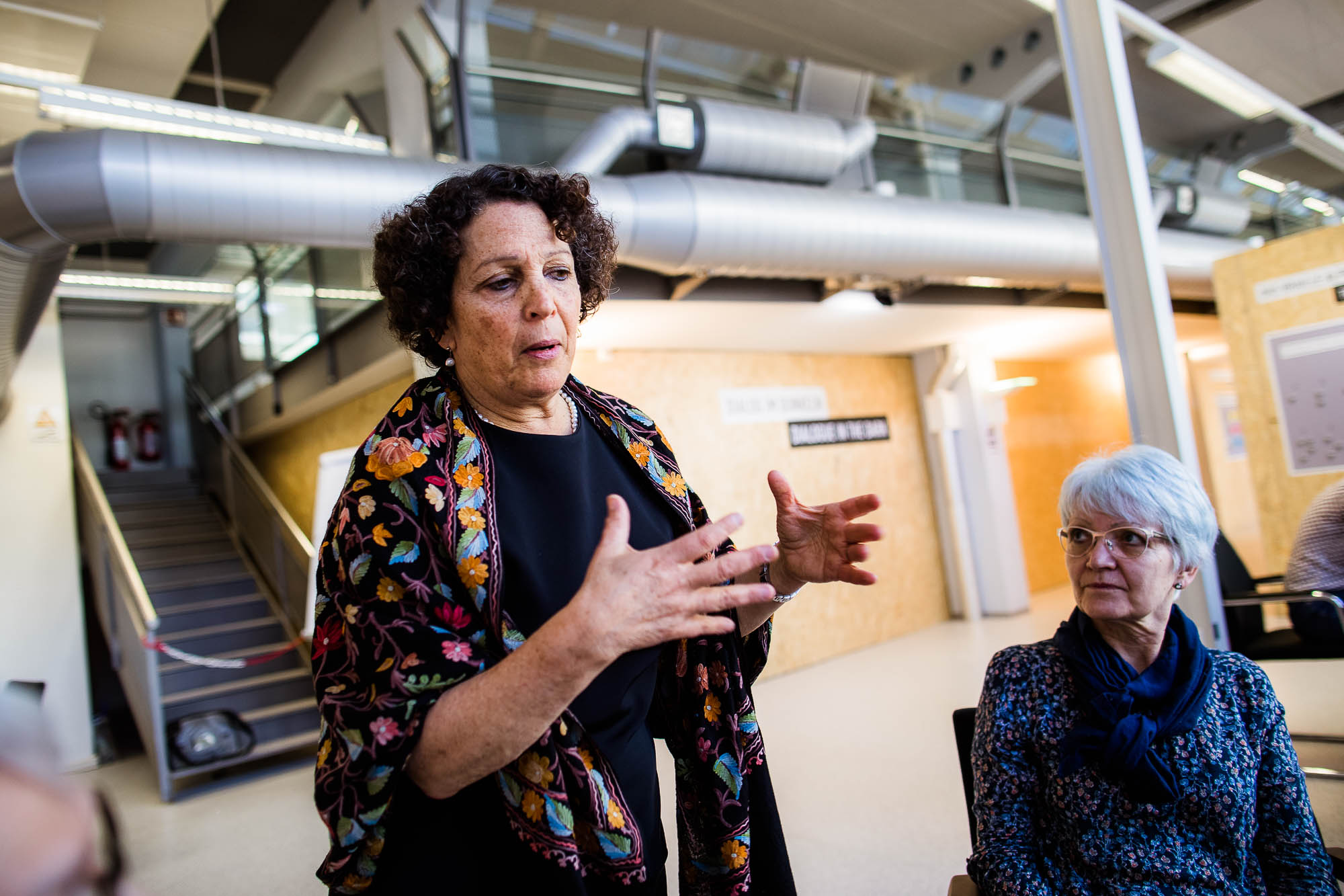 Export x3 1DX23209 Business 2020 Opening MOBI